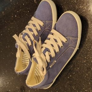 Taos sneakers